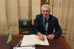 James Sunderland MP signs book to commemorate 30th anniversary of Siege of Sarajevo